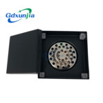 Verdeckter Bodenablauf aus Edelstahl, Bodenablauf aus Keramikfliesen in verschiedenen Farben.